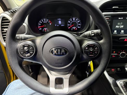Used 2020 Kia Soul LX image 9