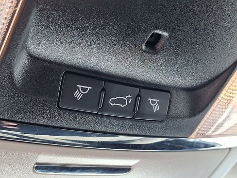 Used 2020 Dodge Durango SXT image 24