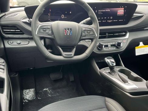 New 2026 Buick Envista Preferred image 12