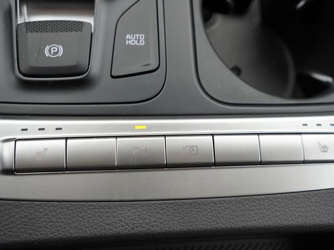 New 2026 Kia Carnival FWD image 15