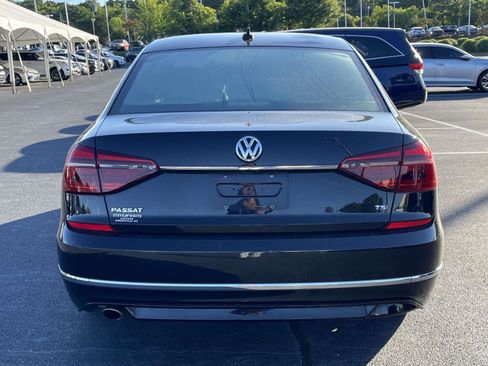 Used 2017 Volkswagen Passat 1.8T R-Line FWD image 6