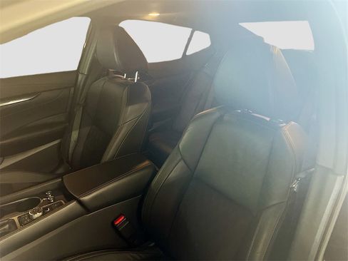 Used 2023 Nissan Maxima SR w/ Sport Mat Group image 22