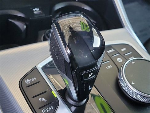 Used 2020 BMW 330i xDrive Sedan w/ Convenience Package image 15
