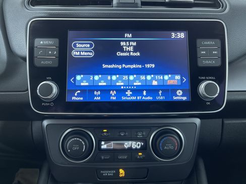 Certified 2025 Nissan Leaf S FWD image 18