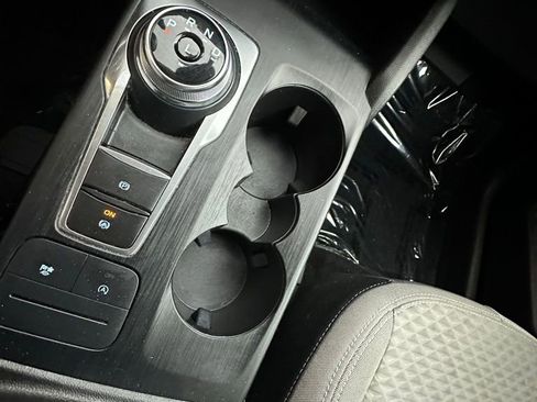 Used 2022 Ford Escape SE w/ Cold Weather Package image 19