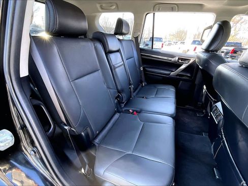 Used 2018 Lexus GX 460 image 21