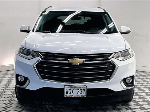 Used 2021 Chevrolet Traverse LT w/ LPO, Cargo Package AWD/4WD image 2