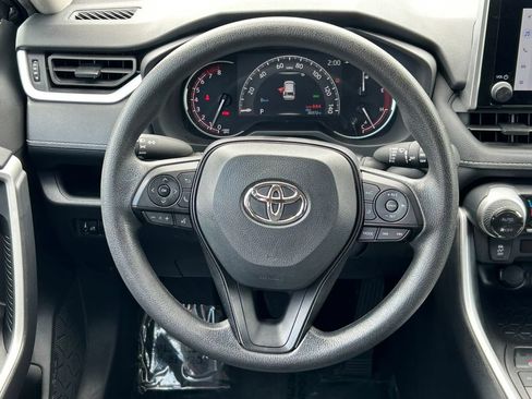 Certified 2025 Toyota RAV4 XLE FWD image 36