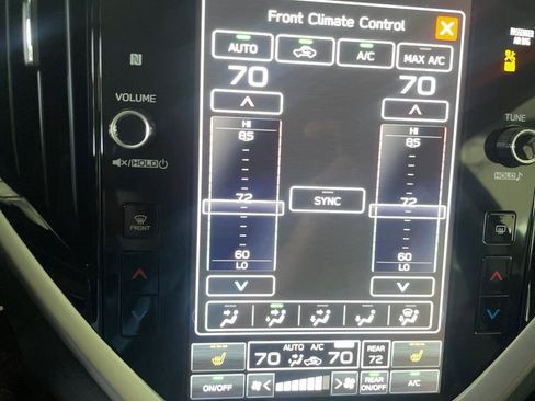 Used 2025 Subaru Ascent Premium AWD/4WD image 9