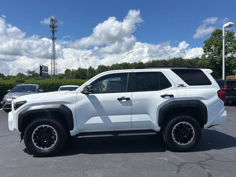 Used 2025 Toyota 4Runner TRD Off-Road AWD/4WD image 10