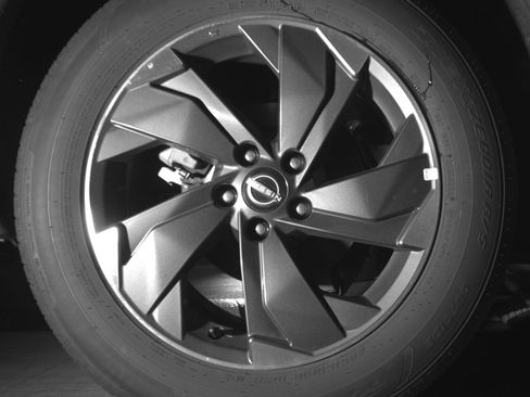 Used 2025 Nissan Rogue SV image 15