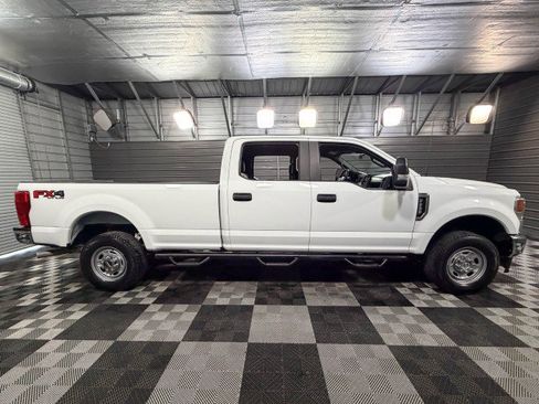 Used 2022 Ford F250 XL w/ Power Equipment Group image 9
