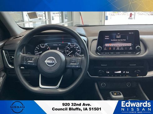 Used 2023 Nissan Rogue SV AWD/4WD image 15