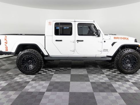 Used 2020 Jeep Gladiator Overland image 9