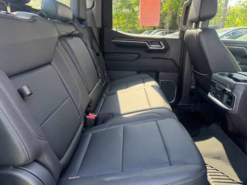 Used 2023 GMC Sierra 1500 SLT w/ SLT Convenience Package AWD/4WD image 35