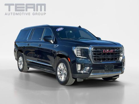 Used 2023 GMC Yukon XL SLT image 1