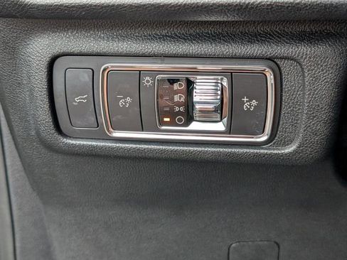 Used 2020 Lincoln Corsair FWD w/ Rear Removable Package Tray image 40