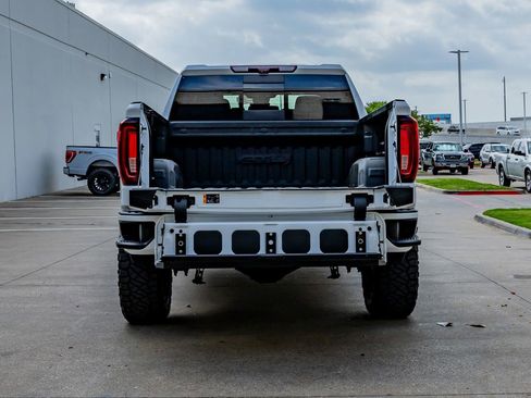 Used 2022 GMC Sierra 1500 AT4 w/ AT4 Premium Package AWD/4WD image 9