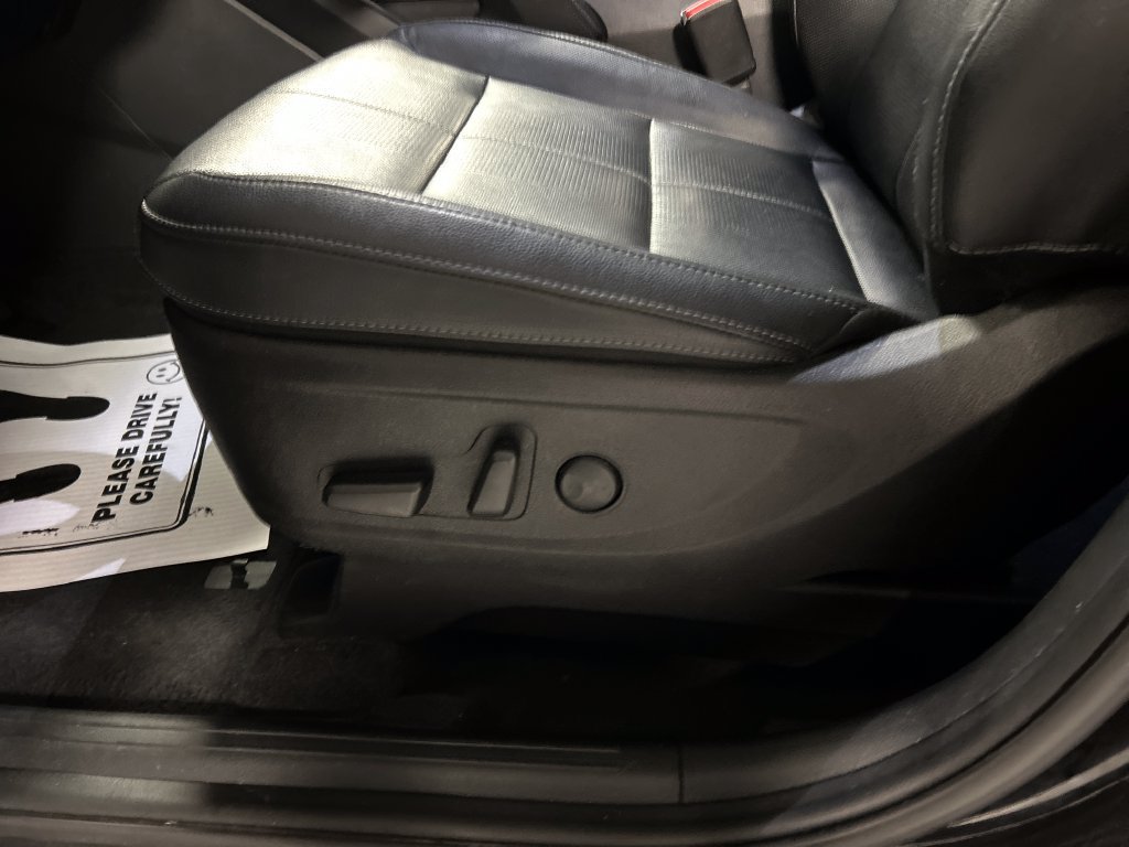 Used 2022 Kia Telluride EX w/ EX Premium Package FWD image 11
