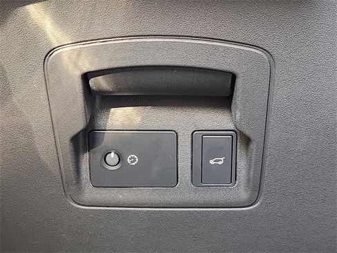 Used 2026 Land Rover Range Rover Velar S image 21