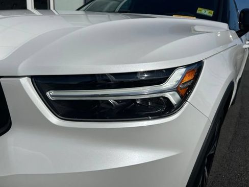 Used 2021 Volvo XC40 T5 R-Design w/ Climate Package AWD/4WD image 8