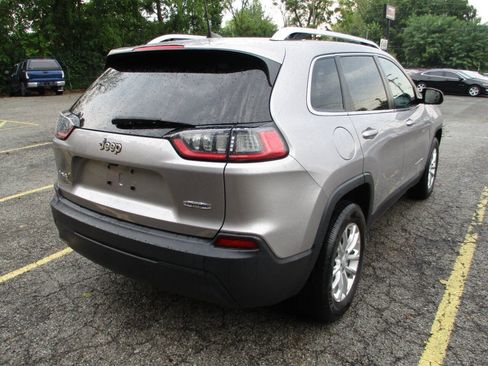 Used 2019 Jeep Cherokee Latitude w/ Popular Appearance Group AWD/4WD image 3