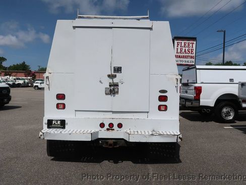 Used 2015 Chevrolet Silverado 3500 W/T AWD/4WD image 3