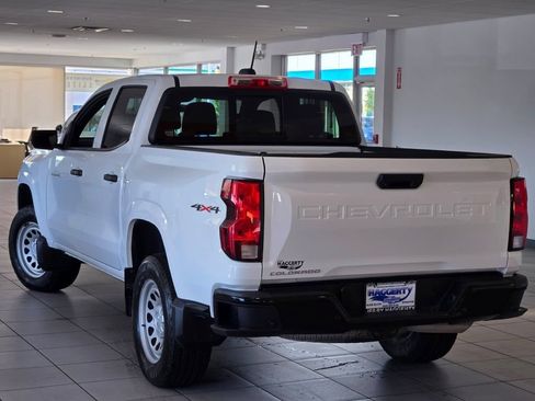 Used 2025 Chevrolet Colorado W/T AWD/4WD image 13