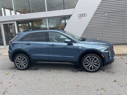 Used 2025 Cadillac XT4 Sport image 15