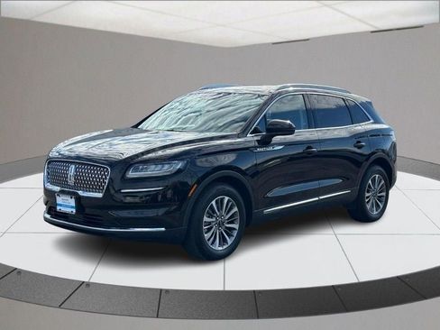 Used 2022 Lincoln Nautilus Reserve image 8