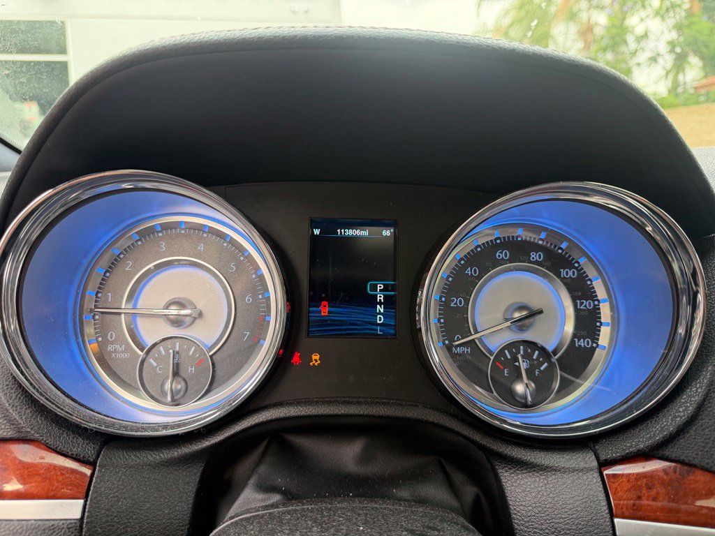 Used 2013 Chrysler 300 RWD image 25
