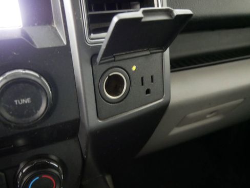 Used 2018 Ford F150 XLT w/ Equipment Group 302A Luxury image 26