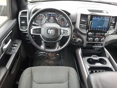 Used 2022 RAM 1500 Big Horn AWD/4WD image 2