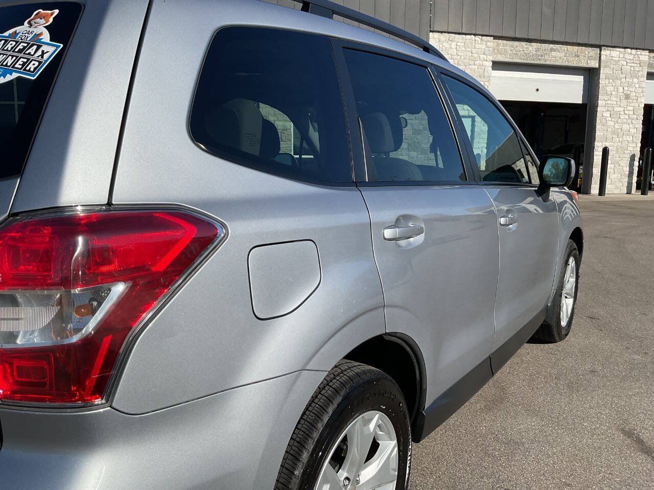 Used 2016 Subaru Forester 2.5i Premium AWD/4WD image 8