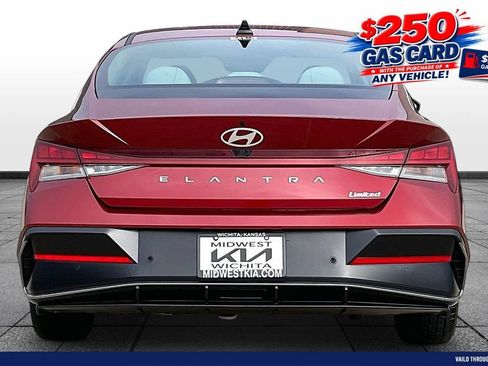 Used 2024 Hyundai Elantra Limited FWD image 4