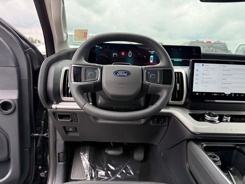 New 2026 Ford Expedition Active RWD image 13