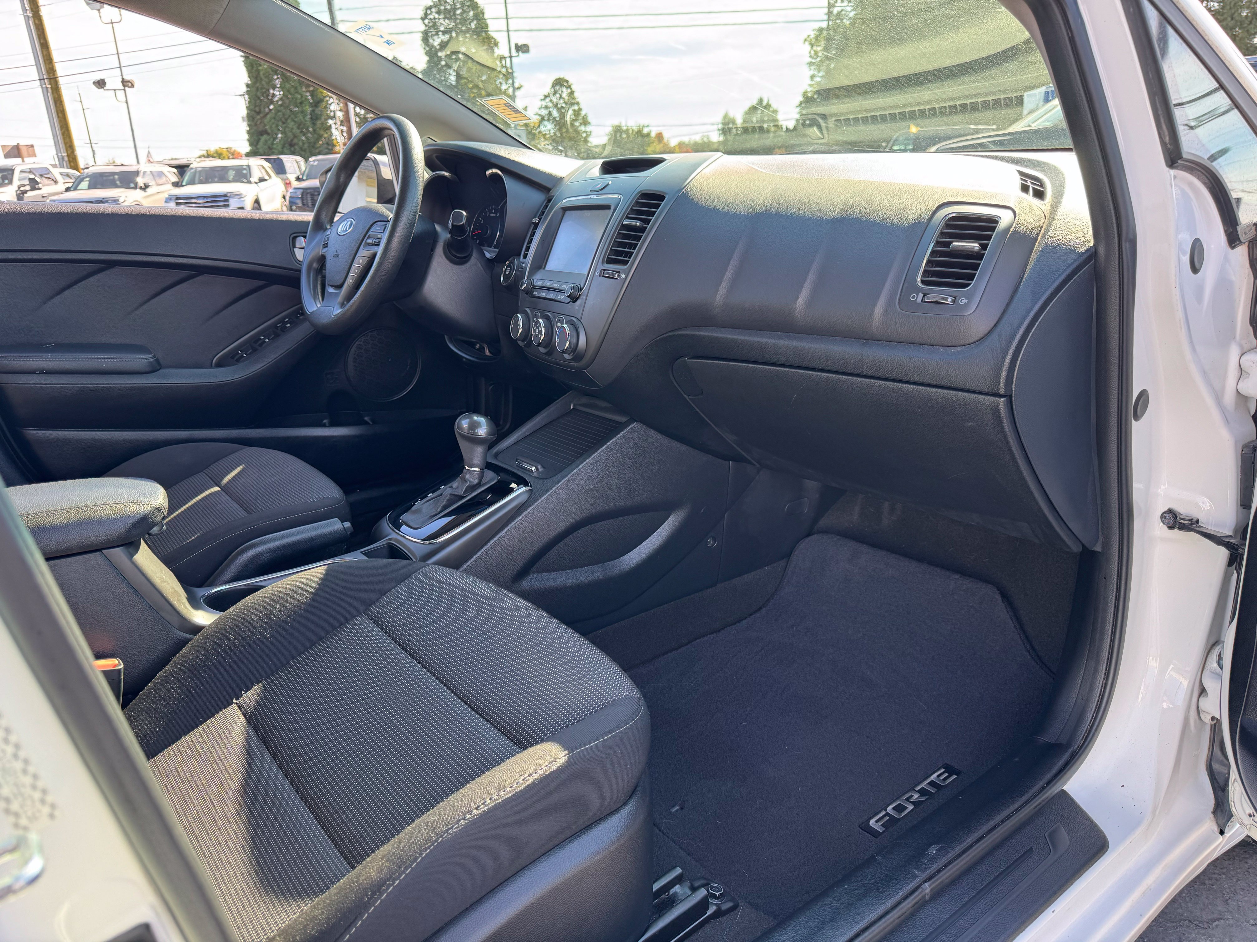 Used 2017 Kia Forte LX w/ Option Group 020 FWD image 24