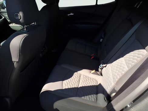 Used 2018 Chevrolet Equinox LT w/ Sun & Infotainment Package image 7