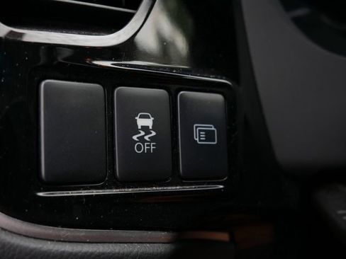 Used 2014 Mitsubishi Outlander SE AWD/4WD image 16