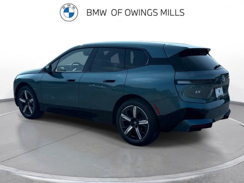 Used 2024 BMW iX xDrive50 w/ Sport Package AWD/4WD image 6