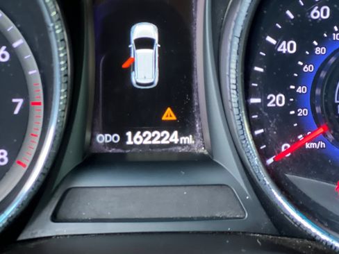 Used 2013 Hyundai Santa Fe Sport 2.0T FWD image 26