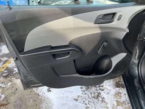 Used 2016 Chevrolet Sonic LS image 10