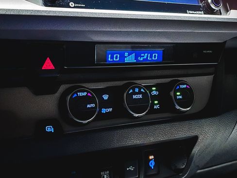 Used 2023 Toyota Tacoma TRD Sport w/ Technology Package RWD image 30