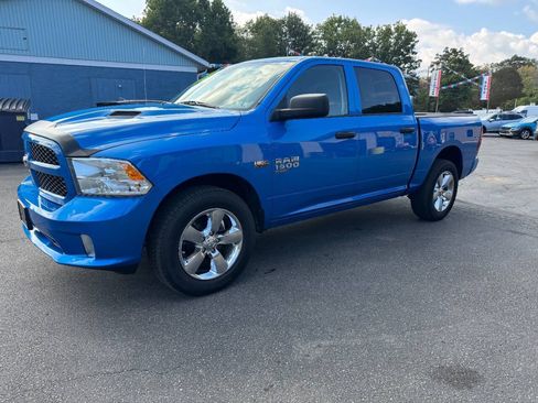 Used 2022 RAM 1500 Express w/ Wheel & Sound Group AWD/4WD image 5
