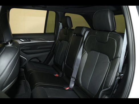 New 2026 Jeep Grand Cherokee Limited AWD/4WD image 22