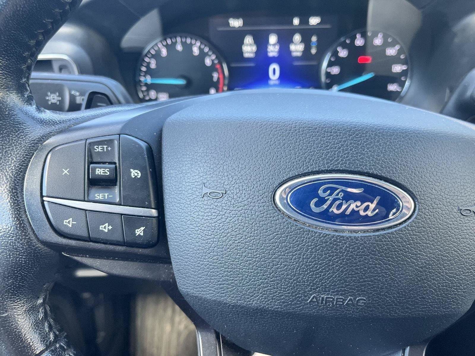 Used 2020 Ford Explorer XLT w/ Equipment Group 202A AWD/4WD image 11