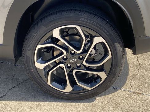 New 2025 Chevrolet Trax RS w/ Driver Confidence Package image 21