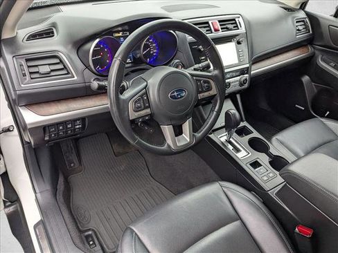 Used 2017 Subaru Outback 2.5i Limited image 10