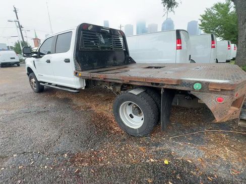 Used 2017 Ford F350 XL w/ Power Equipment Group AWD/4WD image 4