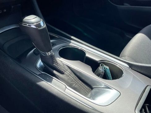 Used 2020 Chevrolet Malibu LT FWD image 22